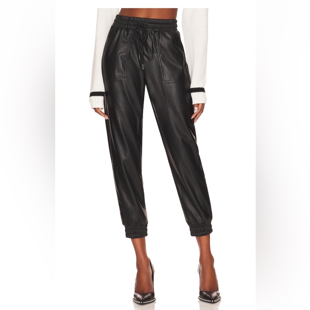 BCBGENRATION JOGGER